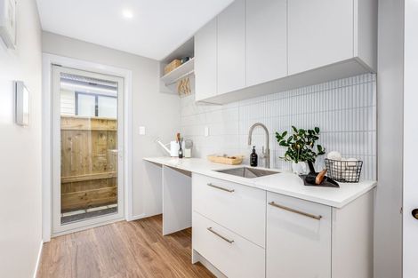 Photo of property in 28 Te Hoiere Street, Aotea, Porirua, 5024