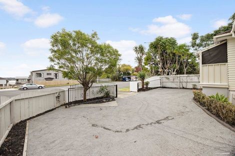 Photo of property in 1/245 Pakuranga Road, Pakuranga, Auckland, 2010