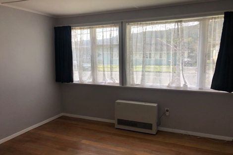 Photo of property in 380 George Street, Stokes Valley, Lower Hutt, 5019