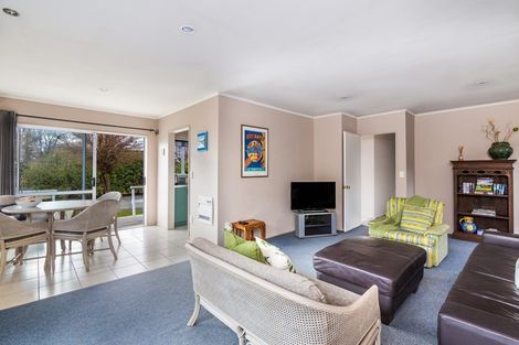 Photo of property in 2/12 Parata Street, Two Mile Bay, Taupo, 3330