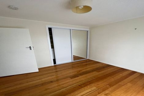Photo of property in 2/20 Saint Peters Street, Northcote, Auckland, 0627