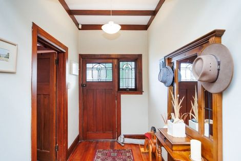 Photo of property in 8 Burns Avenue, Takaro, Palmerston North, 4412