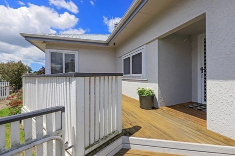 Photo of property in 215 Mayfair Avenue, Mayfair, Hastings, 4122