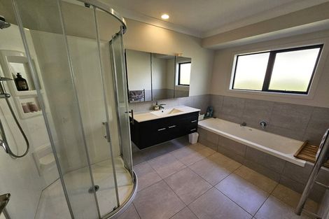 Photo of property in 14 Caldera Crescent, Pyes Pa, Tauranga, 3112