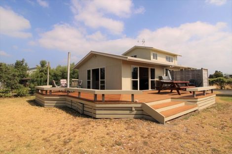 Photo of property in 618 Matarangi Drive, Matarangi, Whitianga, 3592