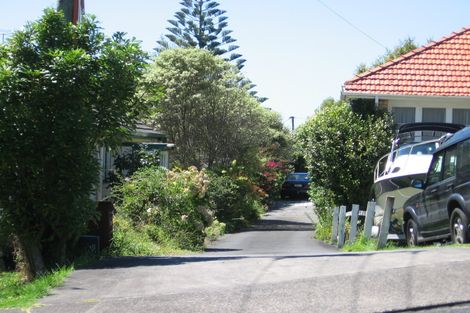 Photo of property in 1/5 Aorangi Place, Birkenhead, Auckland, 0626