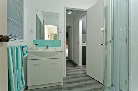 Photo of property in 2/17 Weetman Drive, Browns Bay, Auckland, 0630