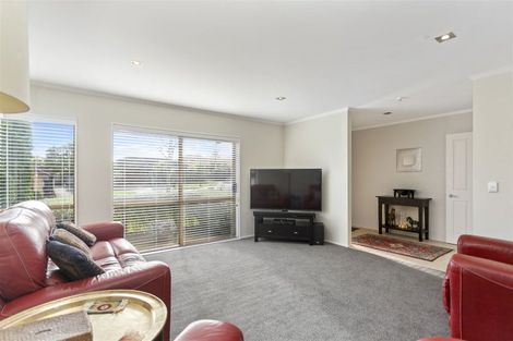 Photo of property in 13 Gilford Place, East Tamaki Heights, Auckland, 2016