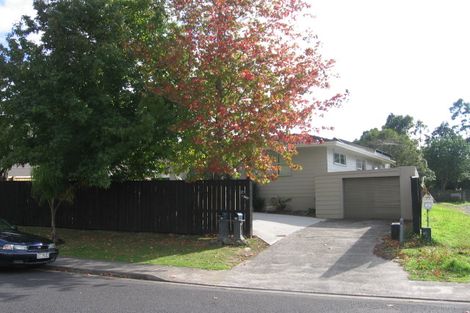 Photo of property in 21 Normanton Street, Glenfield, Auckland, 0629