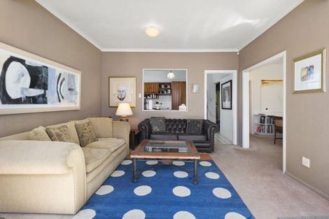 Photo of property in 27 Lower North Terrace, Kelburn, Wellington, 6012