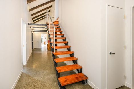 Photo of property in 151 Summerhill Drive, Fitzherbert, Palmerston North, 4410