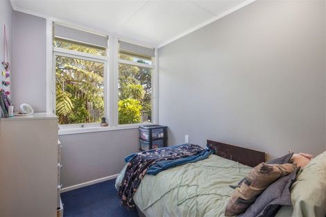 Photo of property in 12 Spenmoor Street, Newlands, Wellington, 6037