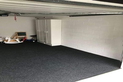 Photo of property in 1/20 Penning Road, Castor Bay, Auckland, 0620