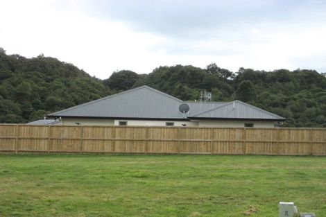 Photo of property in 174 Lisland Drive, Kinloch, Taupo, 3377