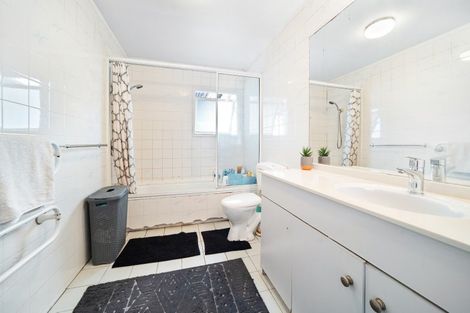 Photo of property in 52 Hain Avenue, Mangere East, Auckland, 2024