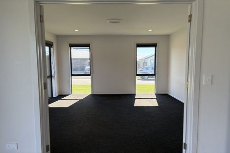 Photo of property in 6 Marvell Lane, Rolleston, 7614