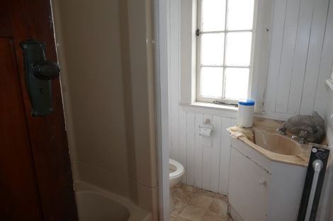 Photo of property in 9 Akarana Avenue, Mount Roskill, Auckland, 1041