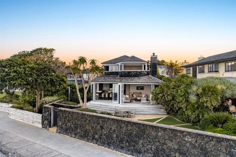 Photo of property in 27 Muritai Road, Milford, Auckland, 0620