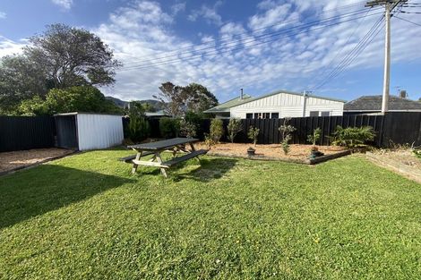 Photo of property in 99 Hewer Crescent, Naenae, Lower Hutt, 5011