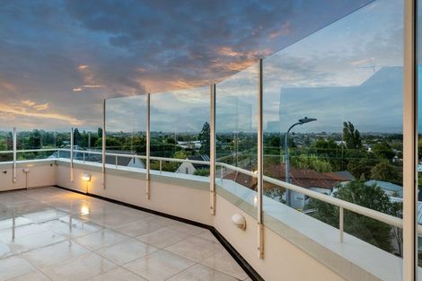 Photo of property in 1/21 Overdale Drive, Cashmere, Christchurch, 8022