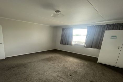 Photo of property in 12 Fitzpatrick Street, Newlands, Wellington, 6037