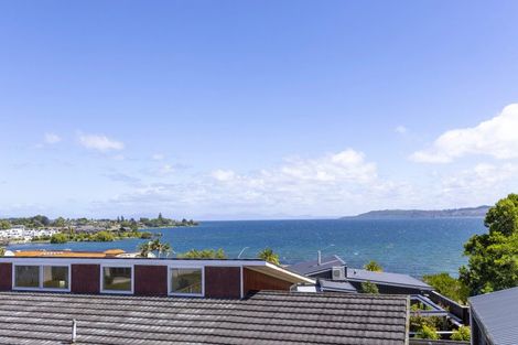Photo of property in 6 Maniapoto Grove, Waipahihi, Taupo, 3330