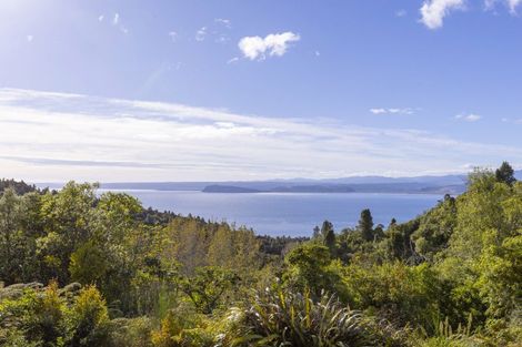Photo of property in 10 Pukawa Road, Pukawa Bay, Turangi, 3381