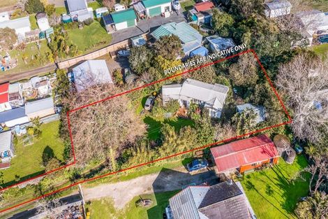 Photo of property in 11 Orere Point Road, Orere Point, Papakura, 2585