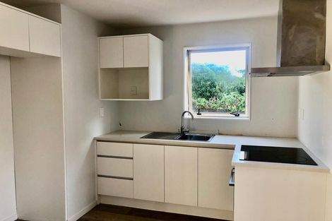 Photo of property in 174 Bradbury Road, Highland Park, Auckland, 2010