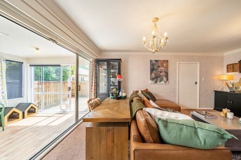 Photo of property in 31 Heretaunga Square, Silverstream, Upper Hutt, 5019