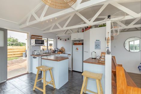 Photo of property in 12 Rangitane Street, Himatangi Beach, Foxton, 4891