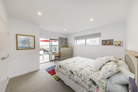 Photo of property in 60 Rodeo Drive, Kelvin Grove, Palmerston North, 4414