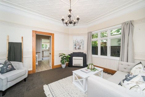 Photo of property in 9 Weston Avenue, Roslyn, Palmerston North, 4414
