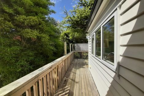 Photo of property in 6a Hiwihau Place, Glenfield, Auckland, 0629