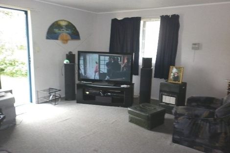 Photo of property in 1a Kent Road, Manurewa, Auckland, 2102