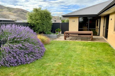 Photo of property in 12 Robertson Court, Cromwell, 9310