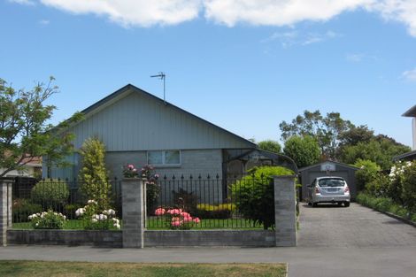 Photo of property in 23 Lamorna Road, Parklands, Christchurch, 8083