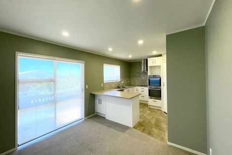 Photo of property in 254 Don Buck Road, Massey, Auckland, 0614