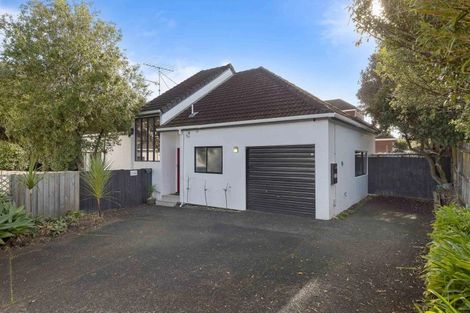 Photo of property in 2/26 Centorian Drive, Windsor Park, Auckland, 0632