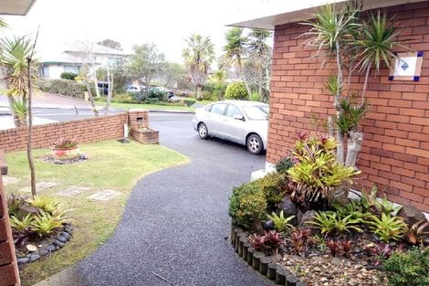 Photo of property in 6 Bass Street, West Harbour, Auckland, 0618