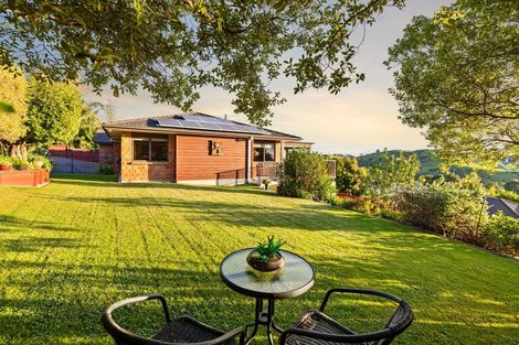 Photo of property in 132 Waikite Road, Welcome Bay, Tauranga, 3175