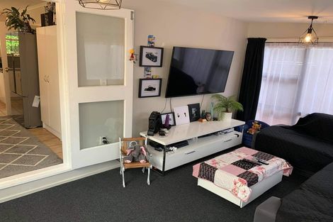 Photo of property in 8 Ruru Road, Otaihanga, Paraparaumu, 5036