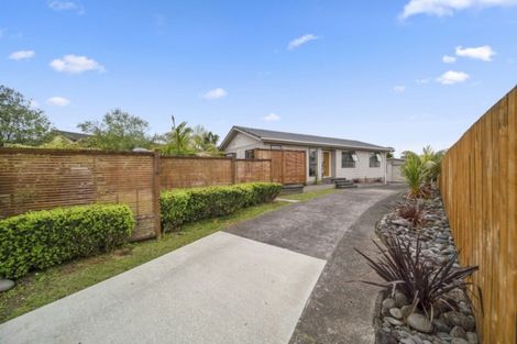 Photo of property in 5 Darren Crescent, Half Moon Bay, Auckland, 2012