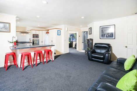 Photo of property in 27 Mangakoea Place, St Andrews, Hamilton, 3200