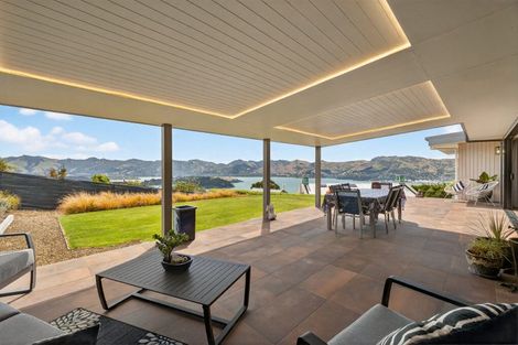 Photo of property in 106 Bayview Road, Charteris Bay, Lyttelton, 8971