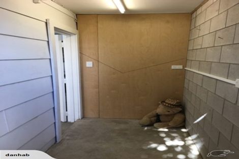 Photo of property in 2/8 Dianthus Place, Browns Bay, Auckland, 0630