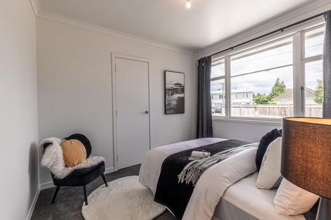 Photo of property in 1 Kauri Street, Levin, 5510