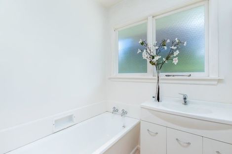 Photo of property in 11 Woodbury Street, Avonhead, Christchurch, 8042