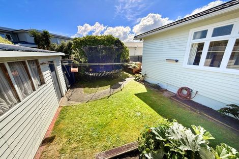 Photo of property in 4 Norton Park Avenue, Fairfield, Lower Hutt, 5011