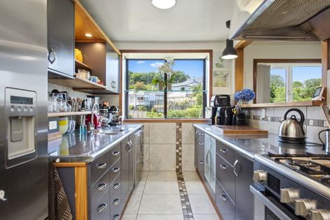 Photo of property in 34 Pembroke Road, Northland, Wellington, 6012